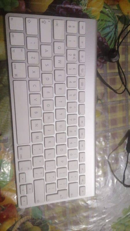 MAGIC 1 - ORIGINAL APPLE WIRELESS SLIM KEYBOARD 4