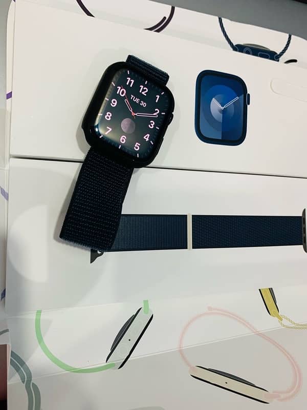 Apple Smartwatch Series 9 with Box. In Apple warranty 0