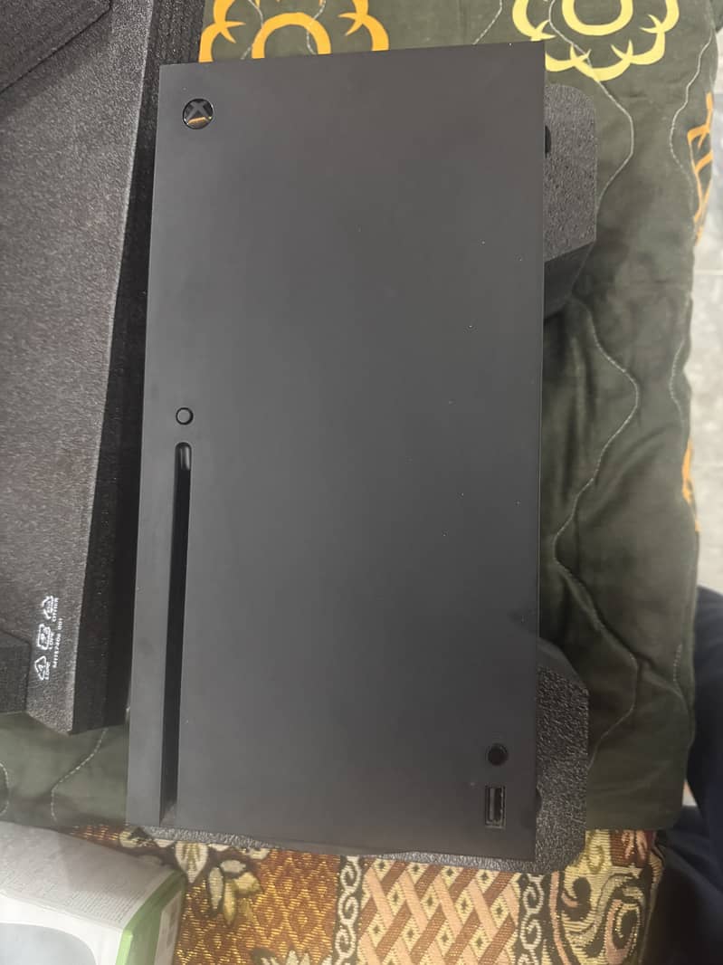 XBOX Series X 1TB 9