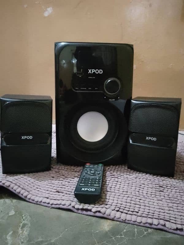 XPod speakers 1 month used 3