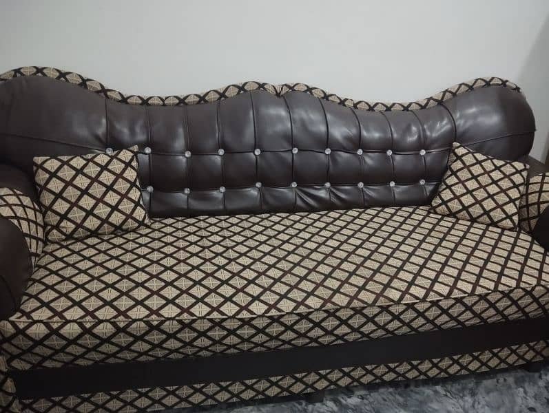 3 seater sofa for sale 0