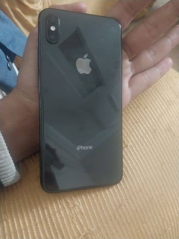 Apple iPhone XS max for sale 2