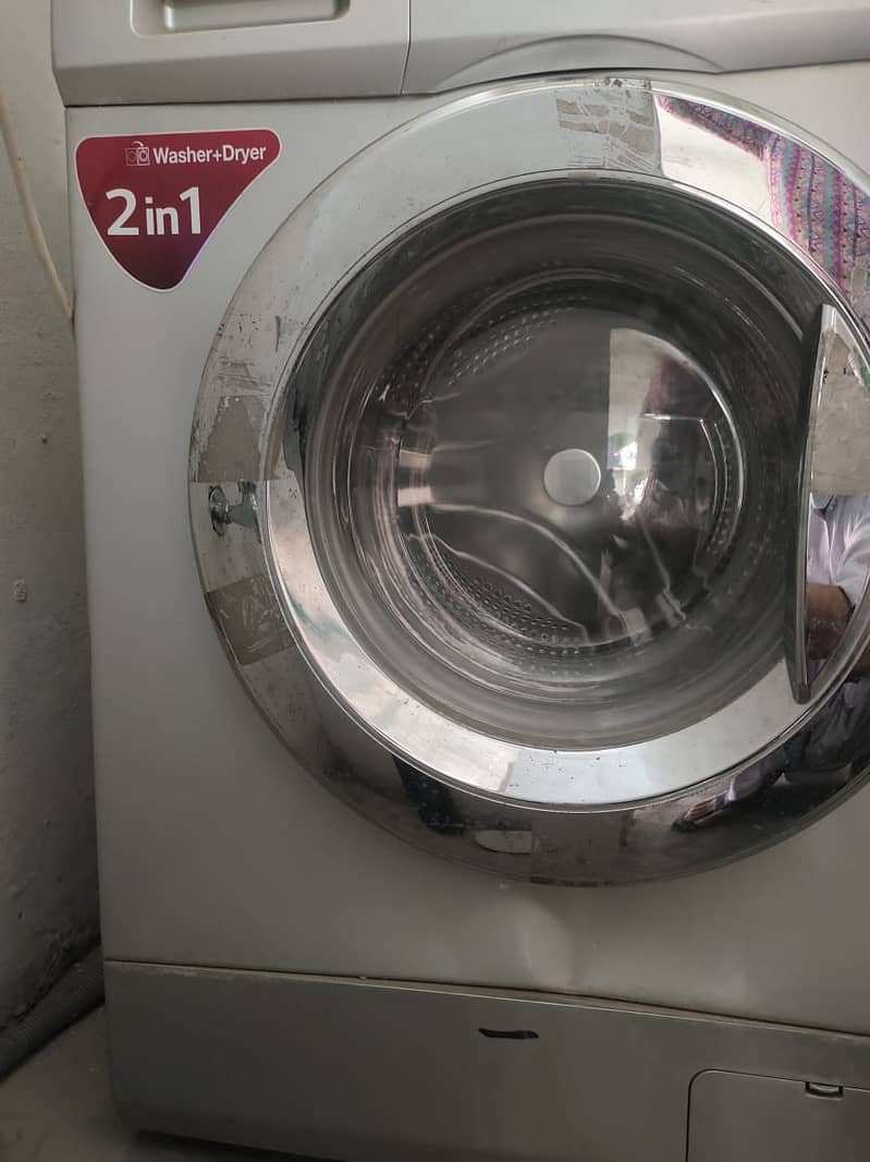 LG Fully Automatic Front Load Washing Machine (6-KG) 7