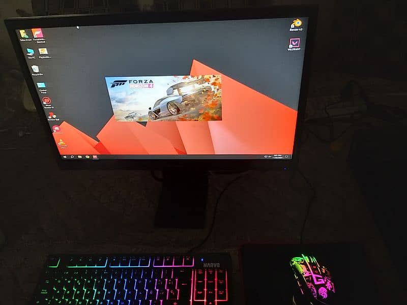 budget gaming pc with 22 inch IPS monitor 4