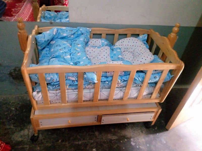 baby cot 2