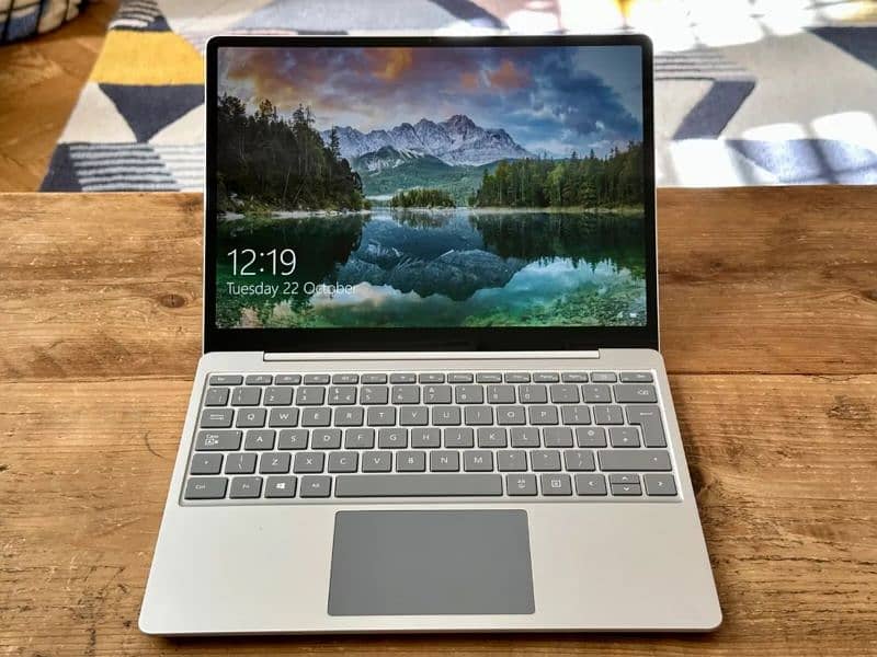 Microsoft Surface laptop 10th Generation Touch Screen display 1