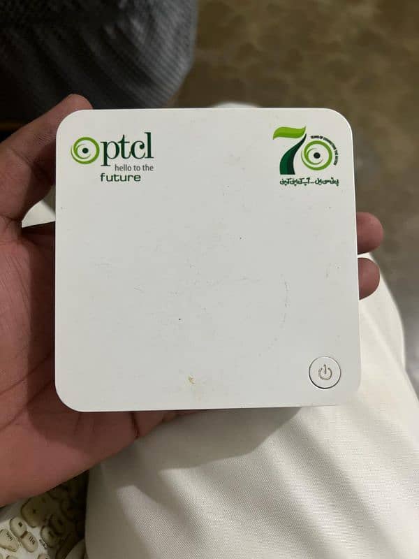 Ptcl Smart TV Box HS3 1