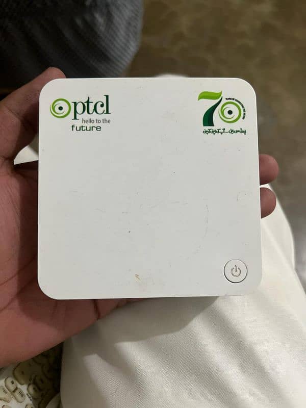 Ptcl Smart TV Box HS3 2