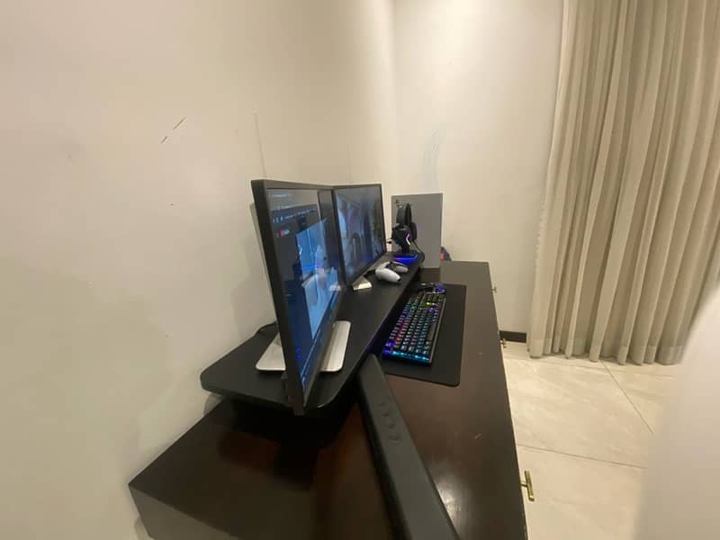 Gaming setup 11