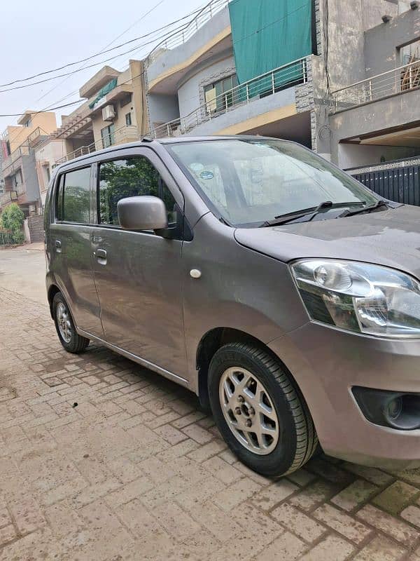 Suzuki Wagon R 2018 16