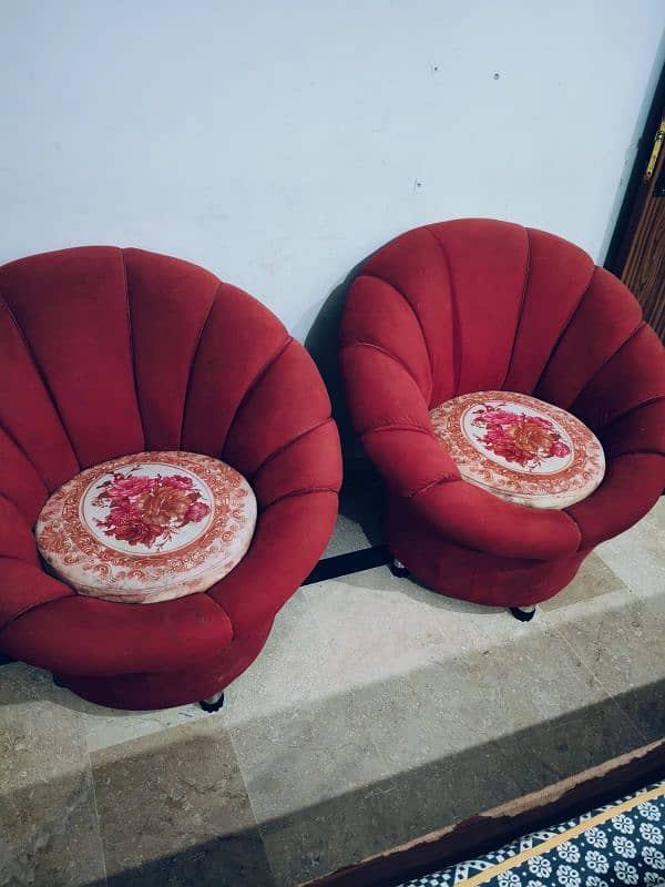 cofee chairs good condition 2