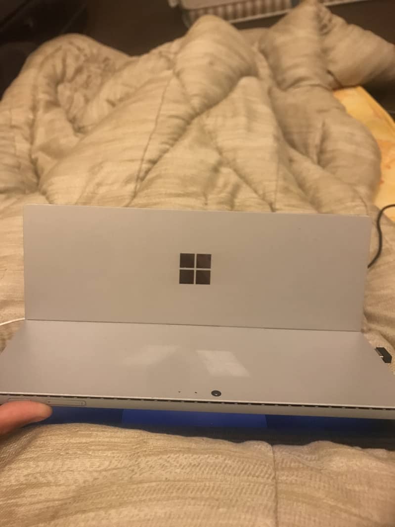 Microsoft surface pro 4 2