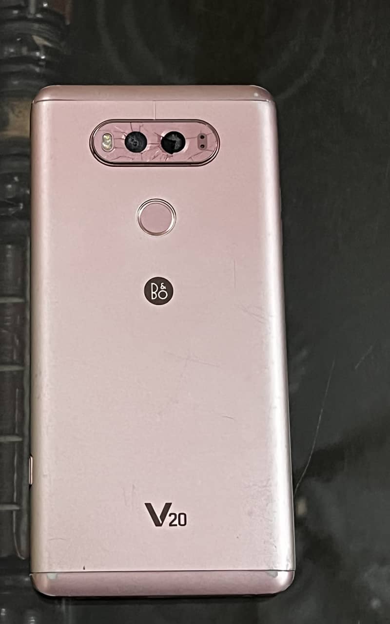 LG V20 4/64 pink colour 1