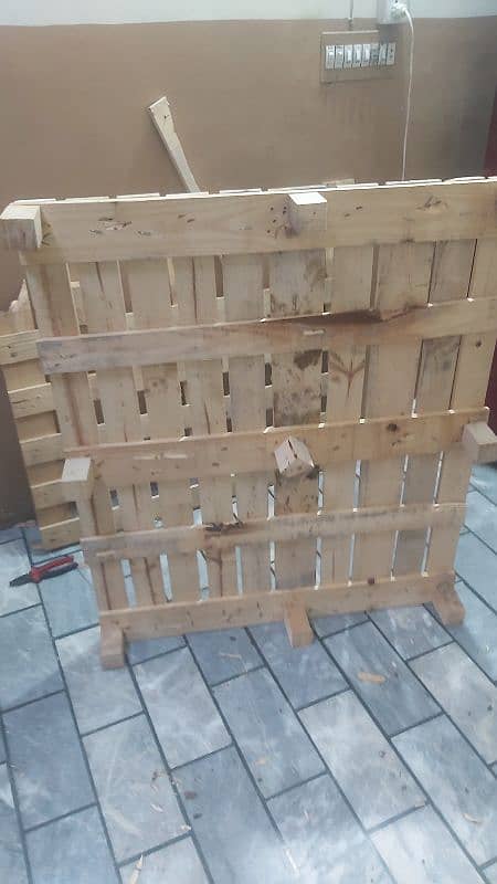 wooden pallets 2