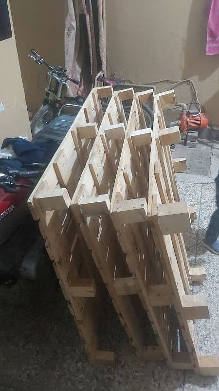 wooden pallets 3