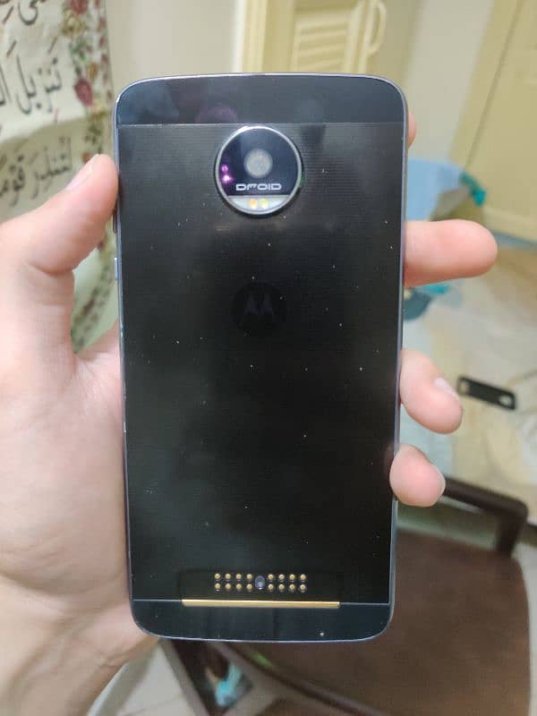 moto z force droid 6