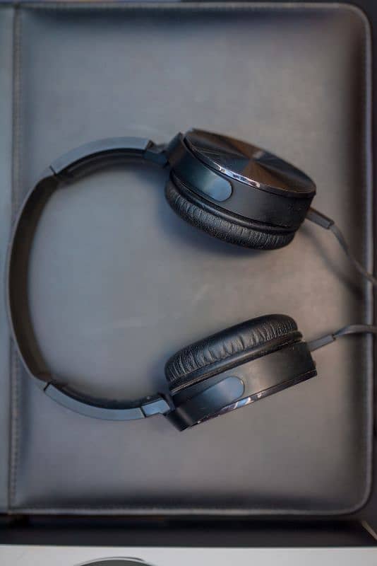 Sony Extra Bass studio headphones 100% Original 5