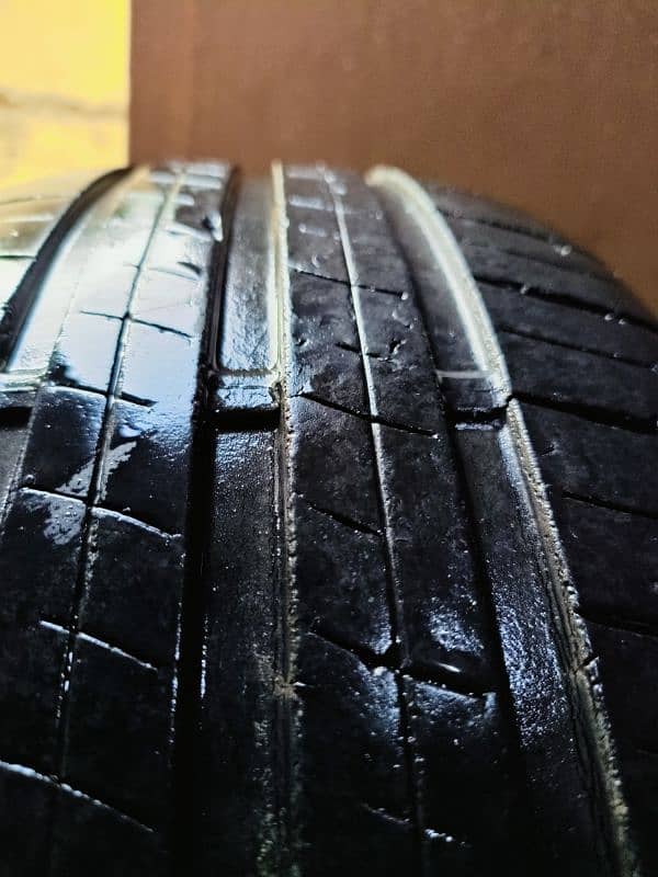 civic Corolla tyre for sale 3