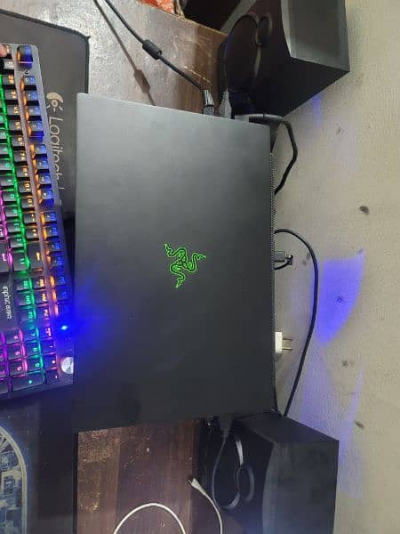 Razer Blade 2019 | 32GB Ram | 2060 GPU 1