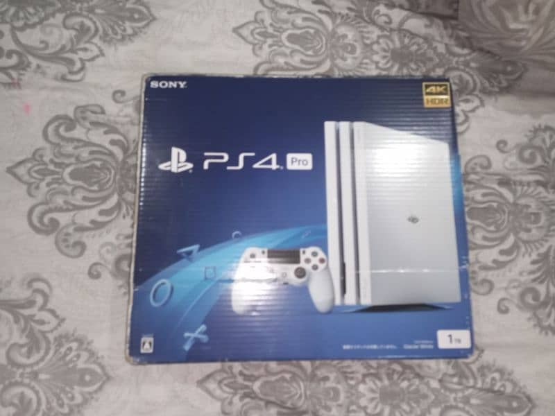 PS4 PRO LIMITED EDITION 1TB WITH GAME 4