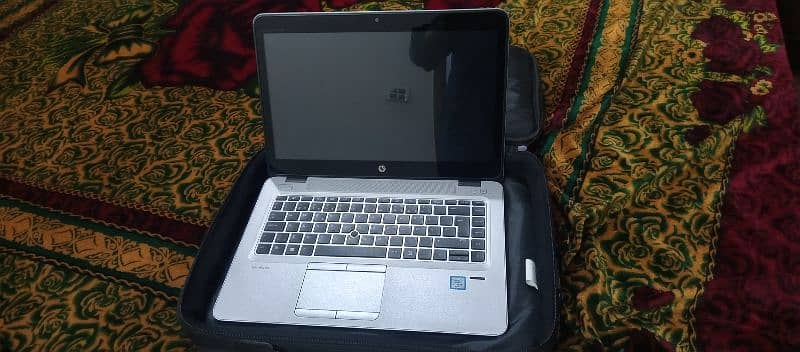 hp Elite Book G 3 Touch Panel core i5 6th gen 1