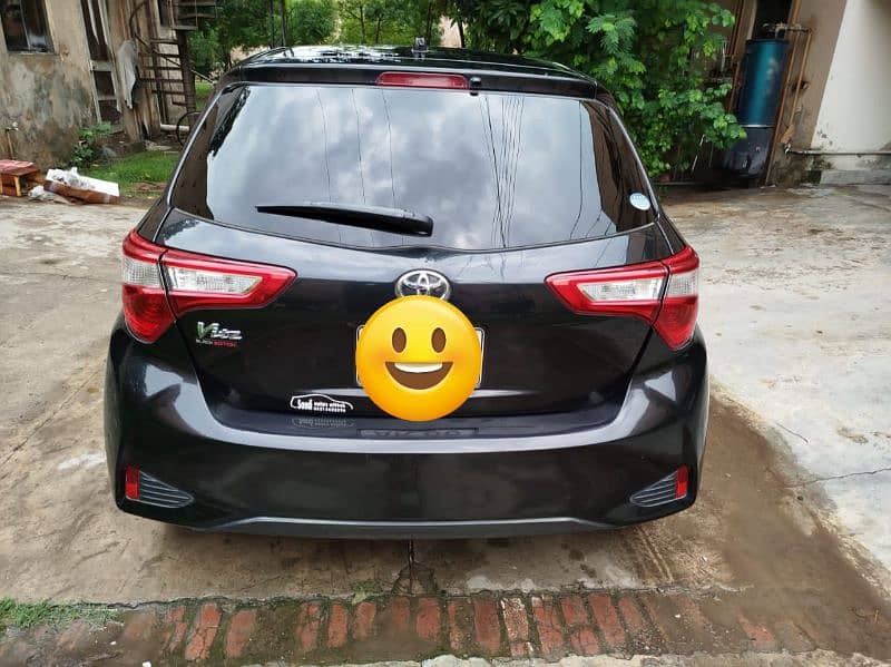 Toyota Vitz 2017 5