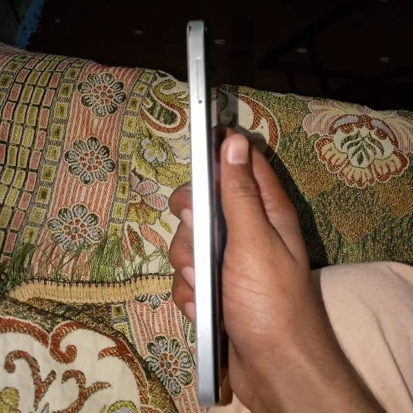 Infinix smart 8 pro 10 /8 condition ha 4