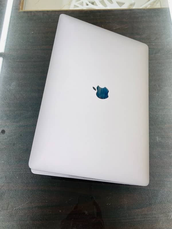 MacBook Pro 2019 8