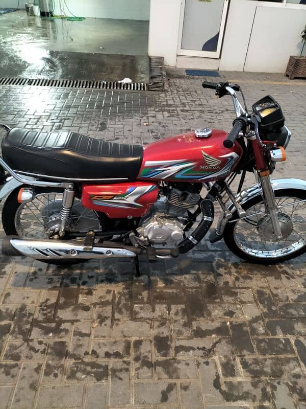 Honda CG 125 is for sale 4