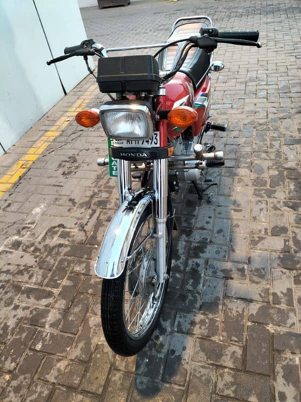 Honda CG 125 is for sale 7