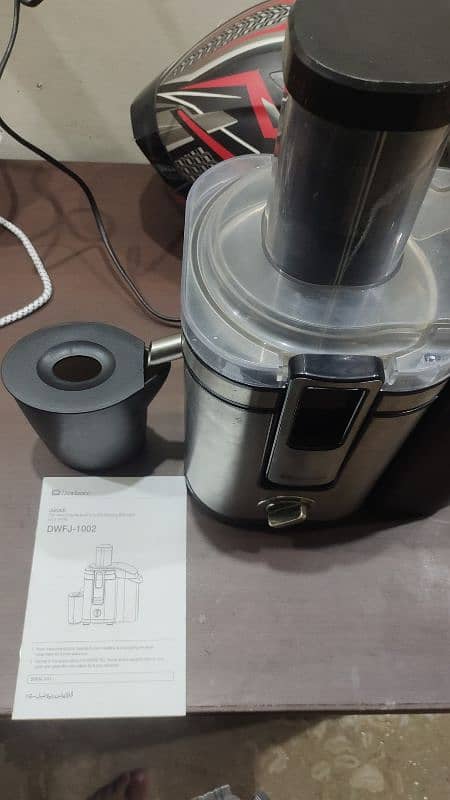 Dawlance juicer machine 3