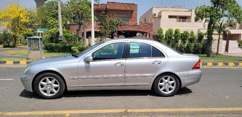 Mercedes Benz C240 V6 2002/2018 14