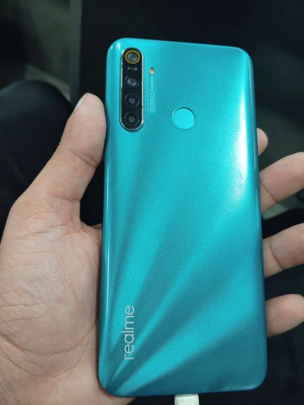 realme 5i 4)64 with box 0