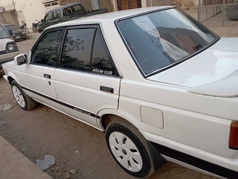 Nissan Sunny 1989 3