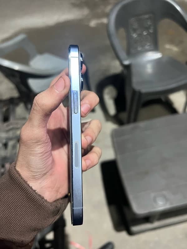 iphone 13 pro seria blue 4