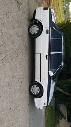 Nissan Sunny 1985