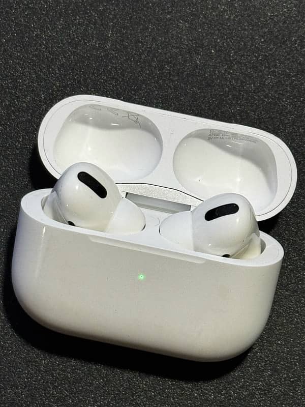 Apple Airpods Pro (Gen 1) - Original 0