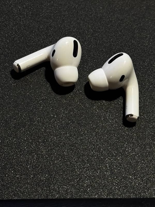 Apple Airpods Pro (Gen 1) - Original 2