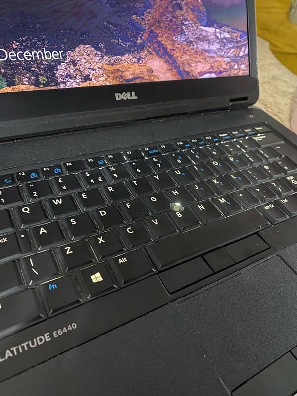 Dell Latitude E6440 (Core i7) 2