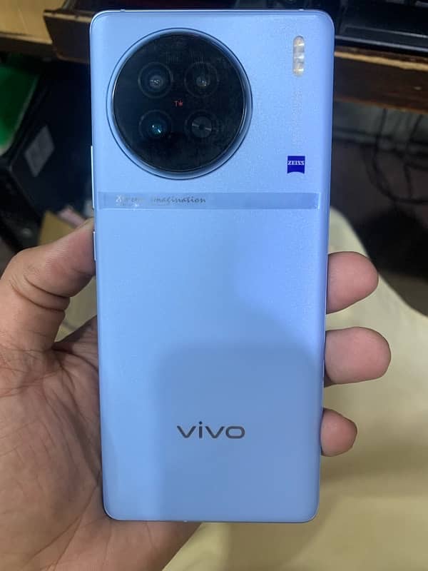 vivo X90 1