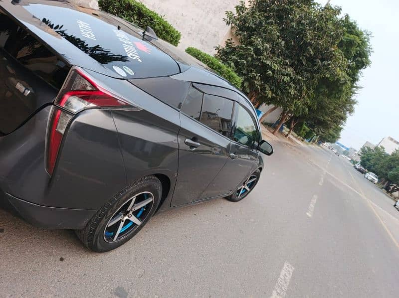 Toyota Prius 2015 8