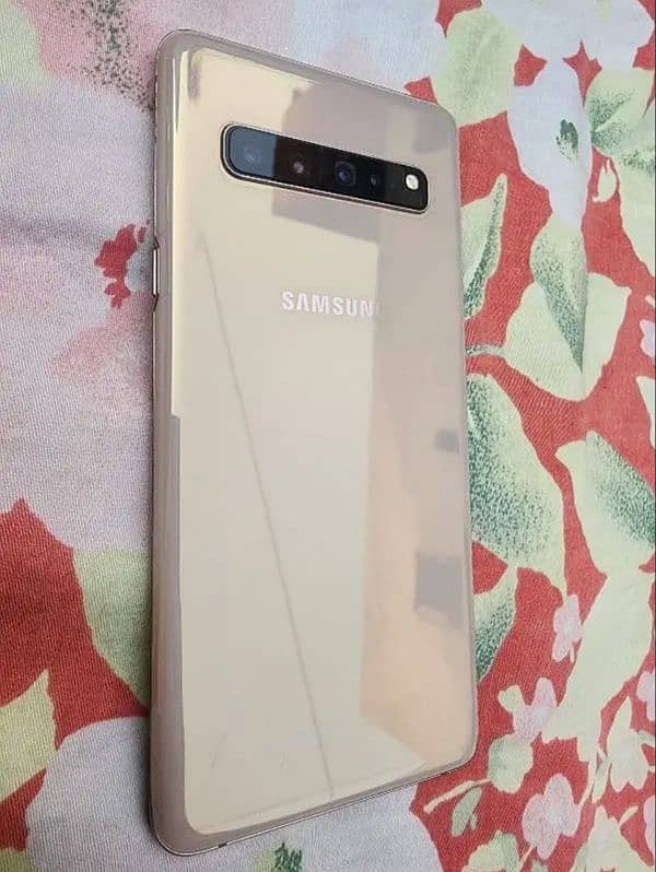 Samsung S10 plus 5G Golden 0