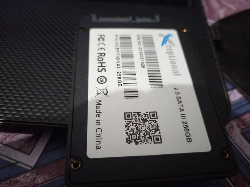 256 GB SSD 2