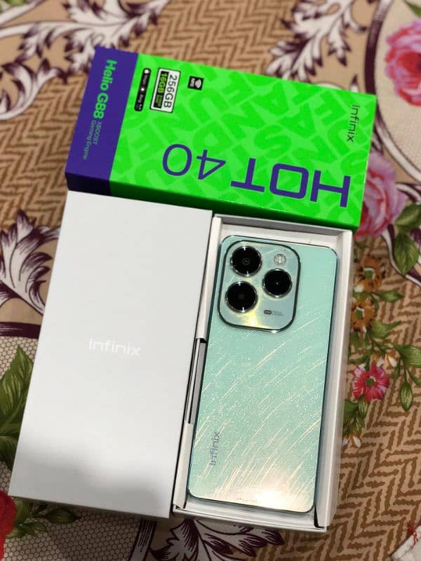 Infinix Hot 40 8/256Gb 0