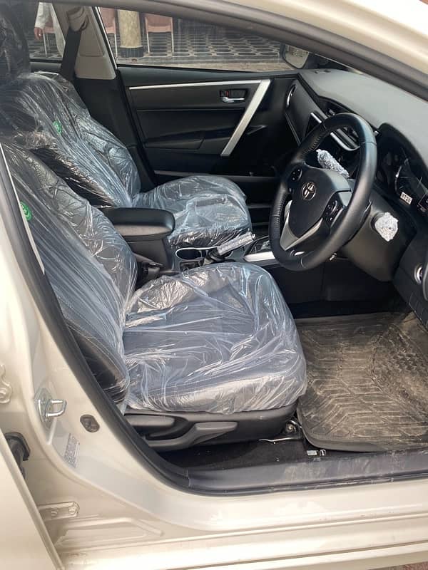 Toyota Altis Grande 2023  black interior 5