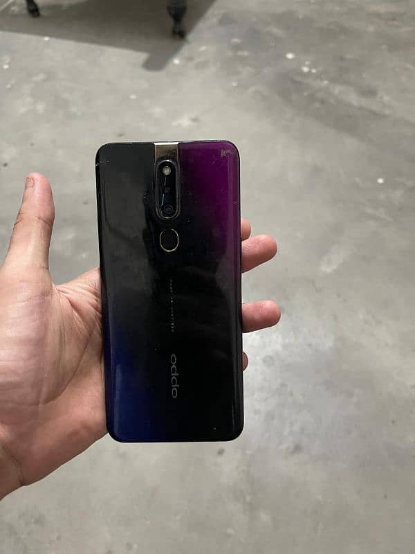 Oppo F 11 Pro 6/128 GB 1