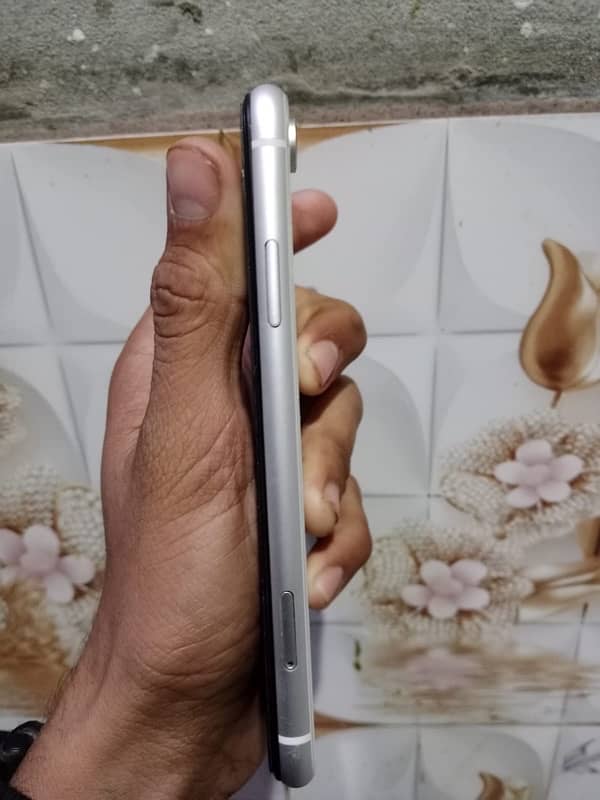 iPhone XR non pta factory unlock 3