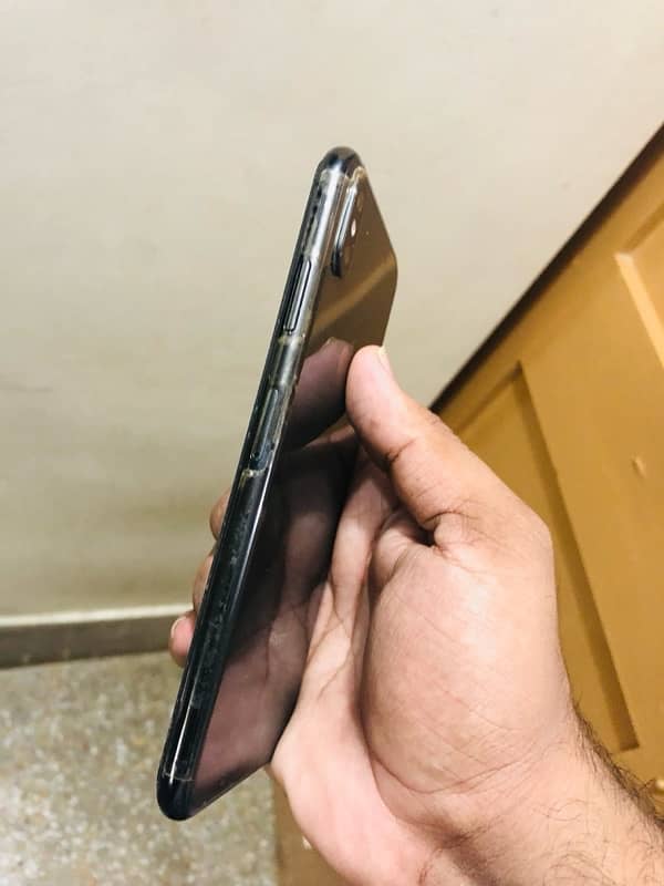 I phone xs max Pta approved 1