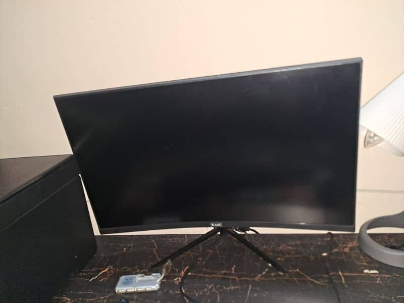 Gaming PC , Monitor anx Key Board . Just like new . Urgent Sale. 1 TB 2