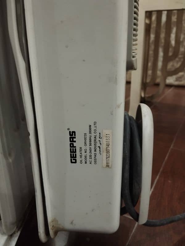 Geepas Oil Heater 4